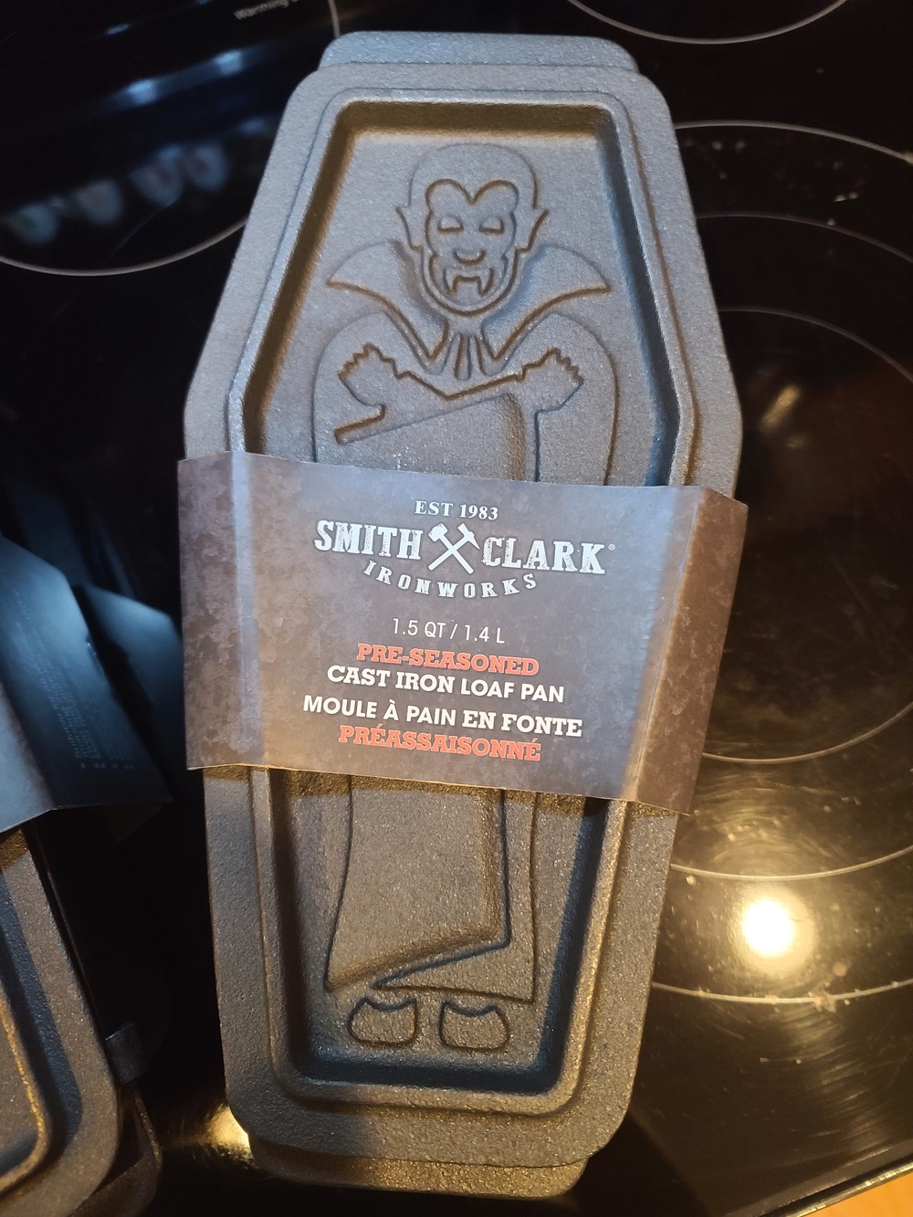 Pre-Seasoned Cast Iron Coffin Loaf Pan - Vampire Black
